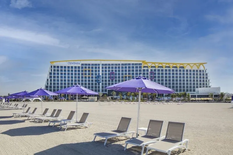 Gecombineerd Dubai en Abu Dhabi: Centara Mirage Beach Resort Dubai 4* / Saadiyat Rotana 5*