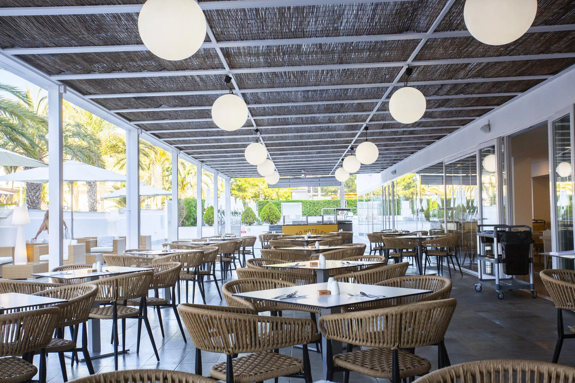 BQ_SARAH_RESTAURANTE_TERRAZA.jpg