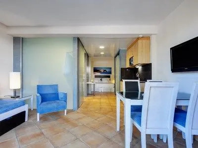 Family_room.jpg
