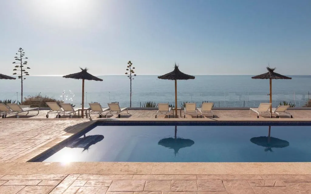 piscine-exterieure.jpg