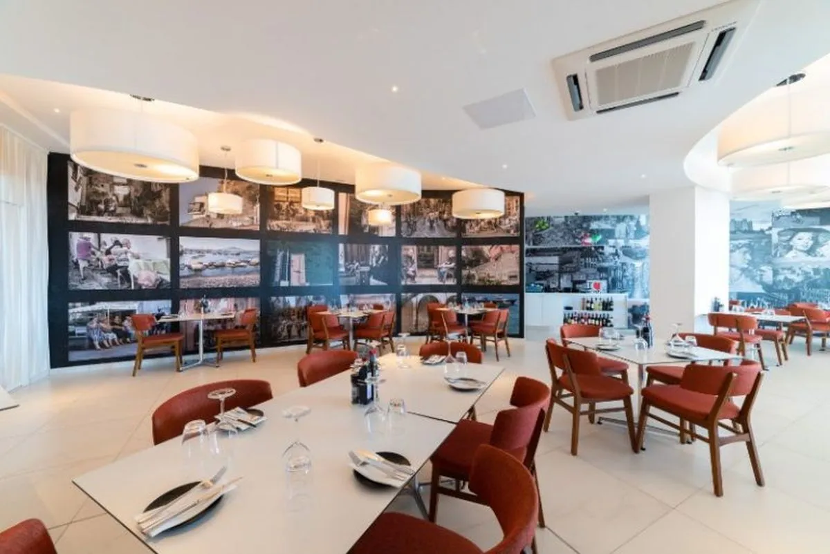 11_Restaurant.jpg