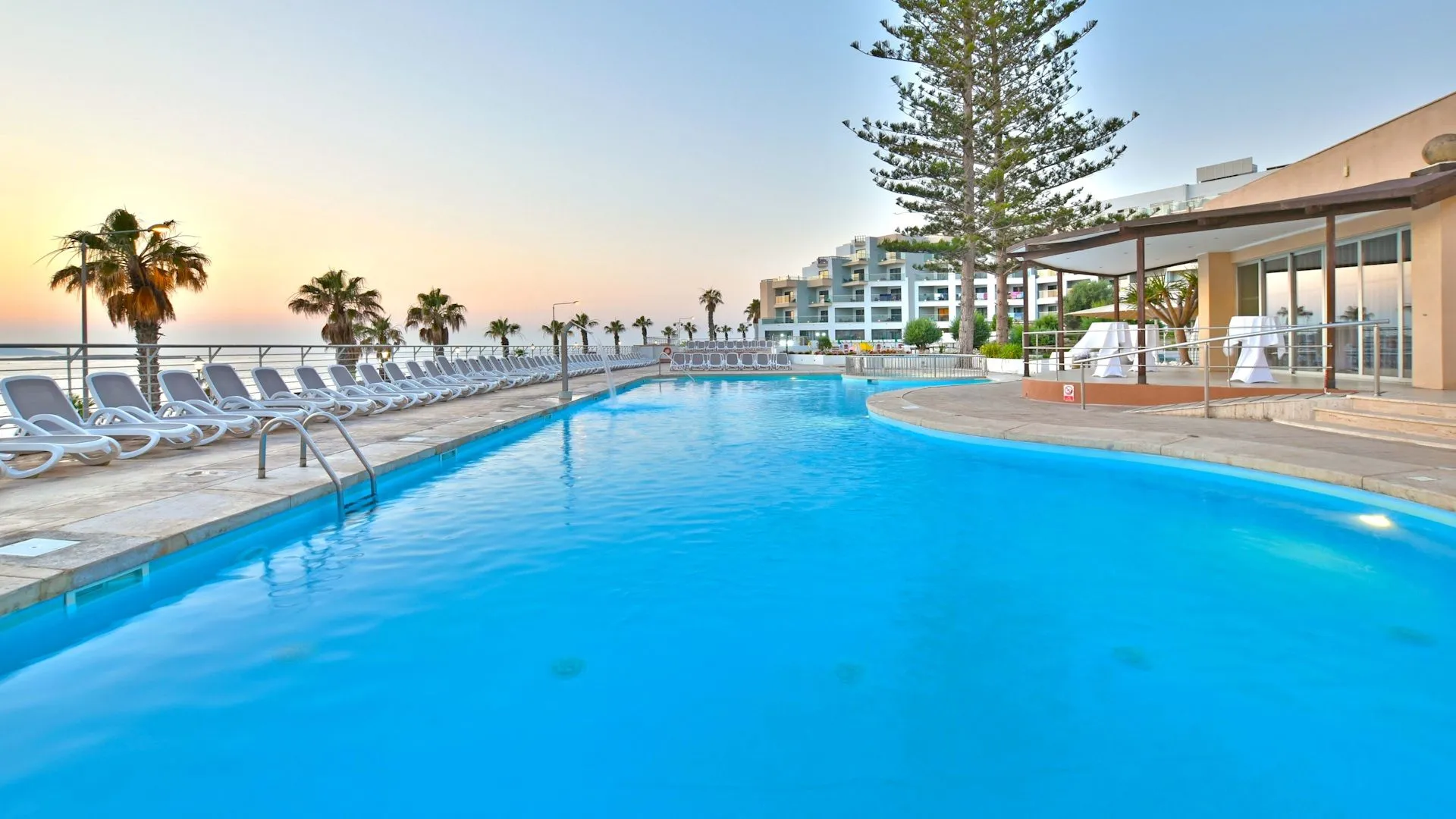 10_Piscine_Delos.jpg