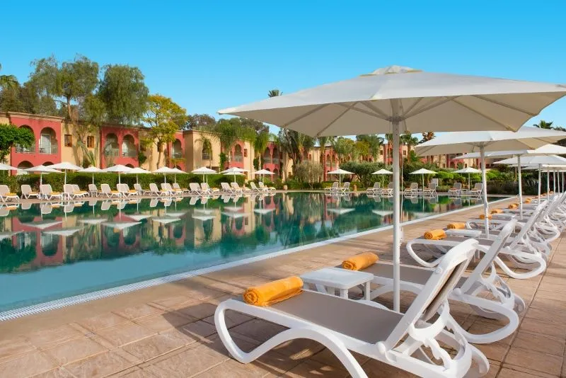IBSTAR_PMK_IB_POOL_MAIN_D1704_003_(800x534).jpg