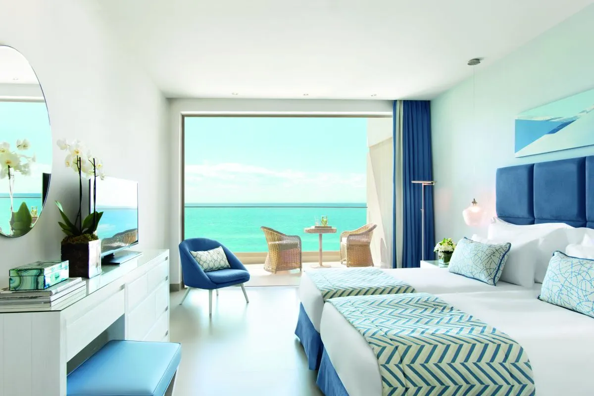 Family_Room_Sea_View.jpg