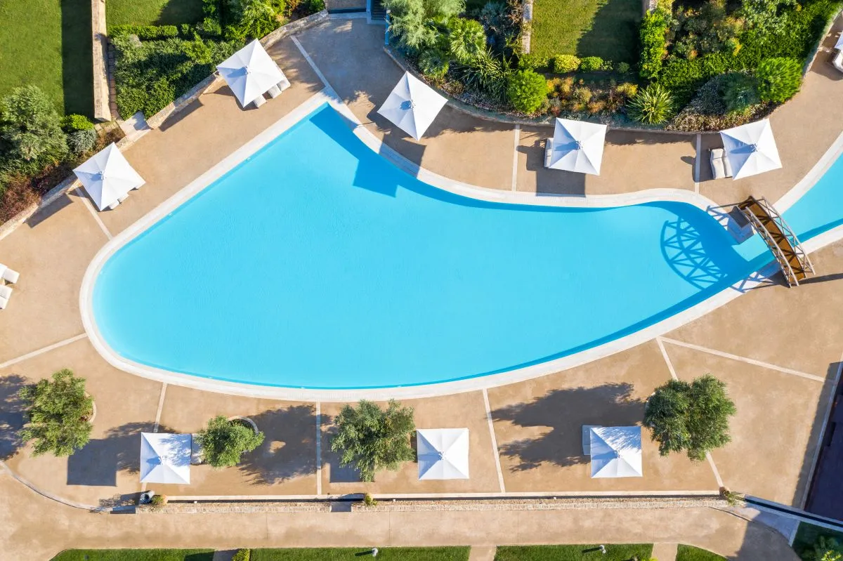 Vue_aerienne_piscine.jpg