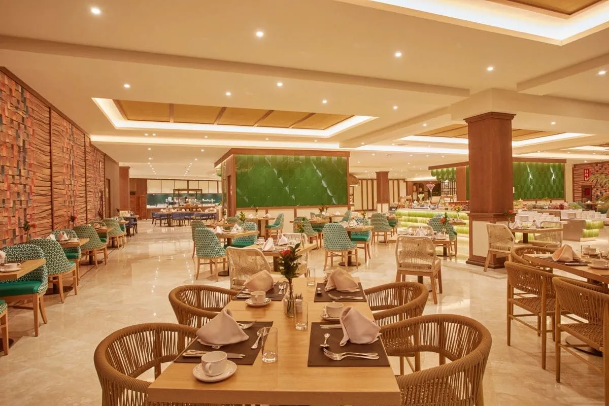07_Market-Cafe.jpg