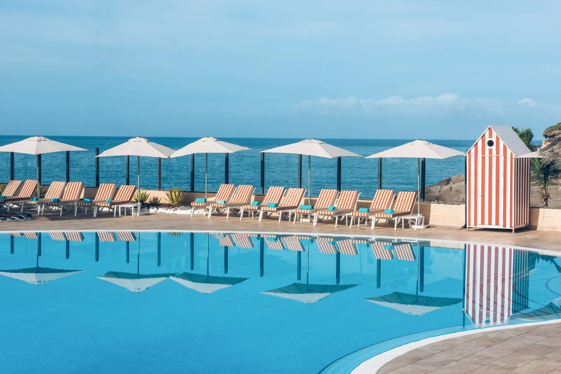 IBSTAR_ANT_SE_POOL_MAIN_D1912004.jpg