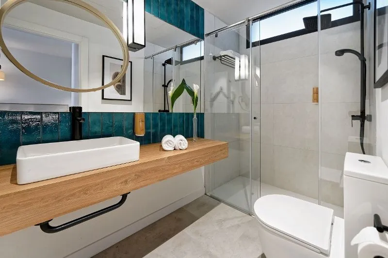 Family_Room_Bathroom.jpg