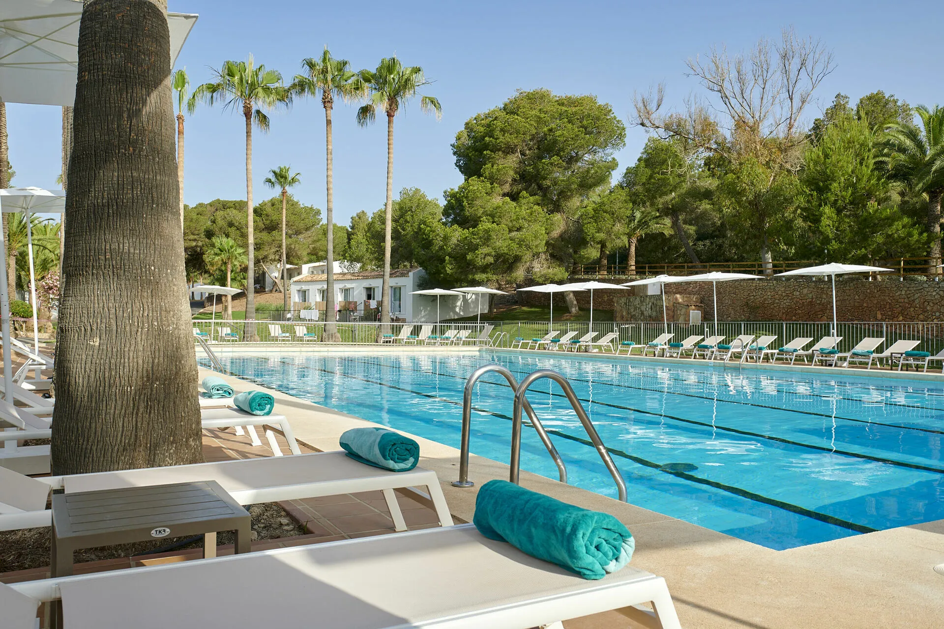 50_IBSTAR_CDM_IBE_POOL__D2206_009.jpg