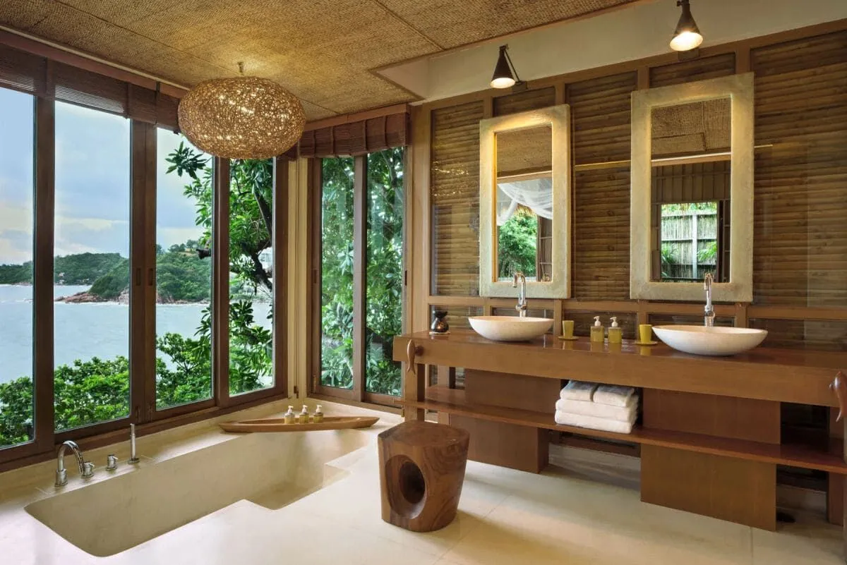 10_Ocean_Villa_Bathroom.jpg
