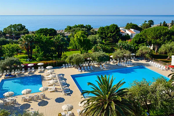 Hôtel UNA Hôtels Naxos Beach ****
