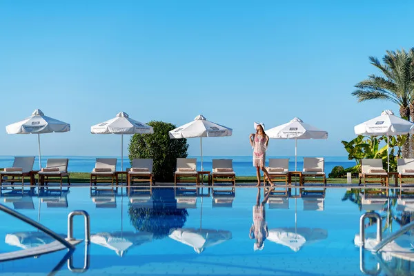 Hôtel Constantinou Bros Athena Beach ****