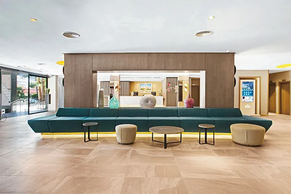 vue_886188_pgbighd.jpg