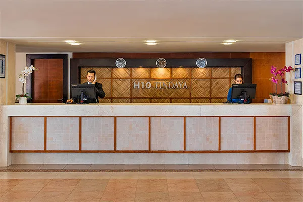 vue_893222_pgbighd.jpg