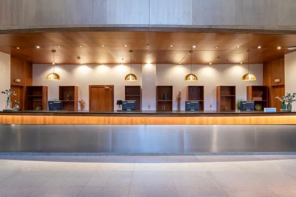 vue_640943_pgbighd.jpg