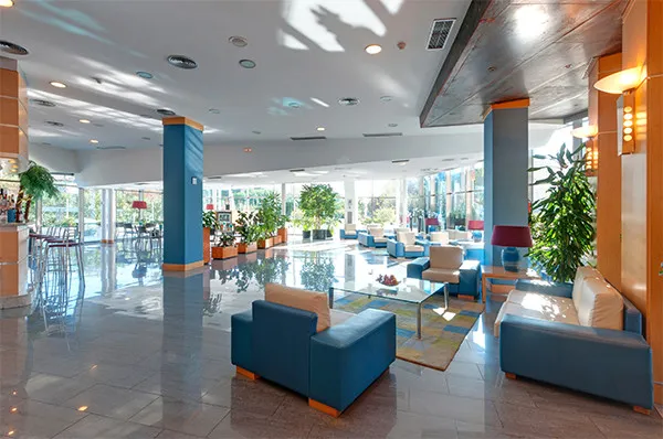 vue_871465_pgbighd.jpg