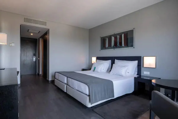 vue_709806_pgbighd.jpg