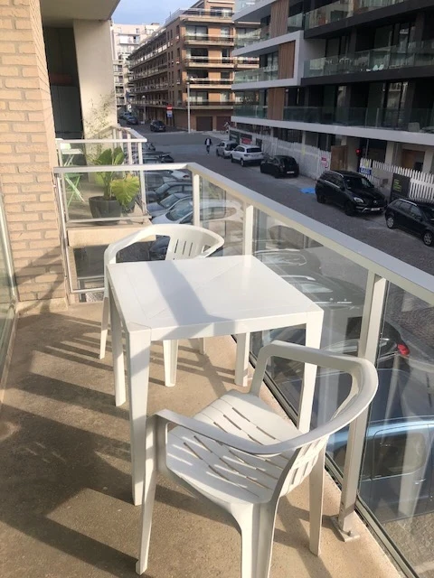 Nieuwpoort nw ingericht vakantie-appartement met garage, 2 tot 4 prs