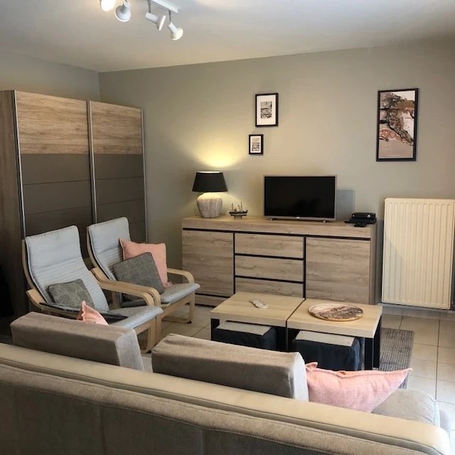 Nieuwpoort nw ingericht vakantie-appartement met garage, 2 tot 4 prs