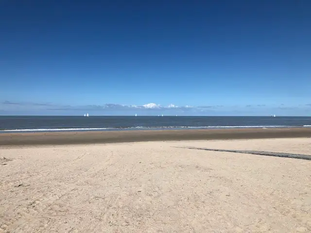 Oostduinkerke Villa Duinenhuis aan Ter Yde Duinen, 200m van zeedijk, een mooi plekje aan onze kust grens Groenendijk- Nieuwpoort