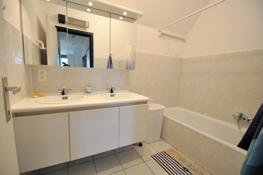 Appartement aan Lecomte / 06.03