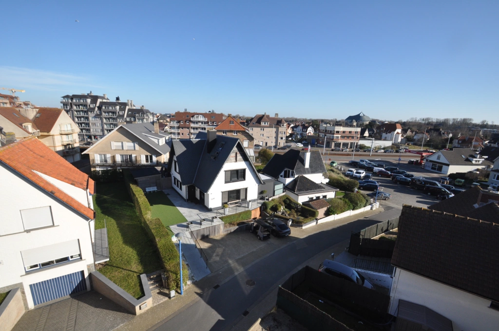 Appartement aan Lecomte / 06.03