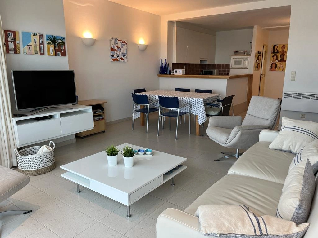 Appartement aan Canberra / 0503 + standplaats