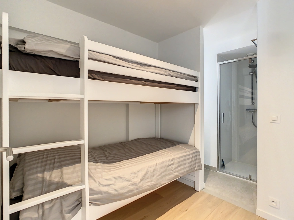 Appartement aan Canberra / 0503 + standplaats