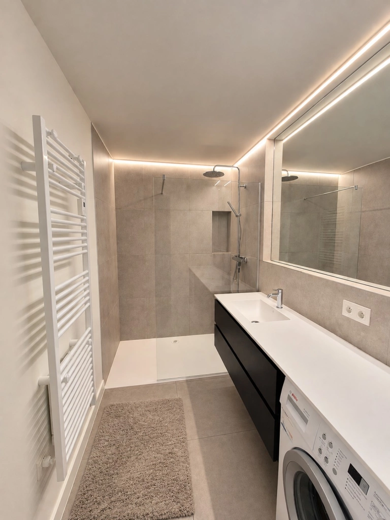 Appartement aan ATHENA / 04.02