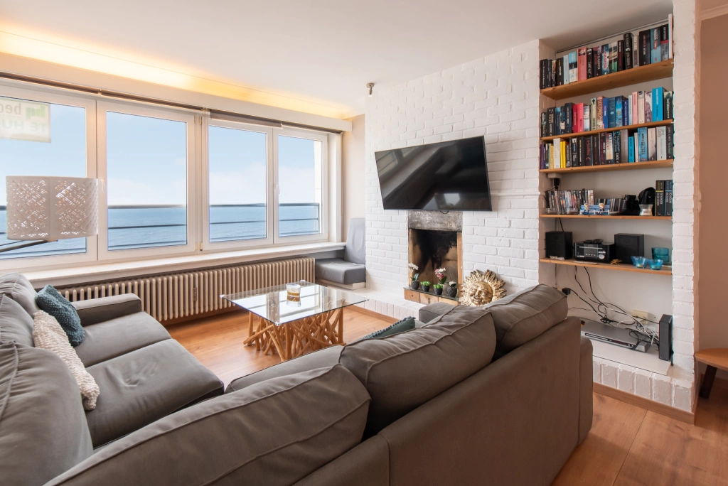 Appartement aan ORLY / 702