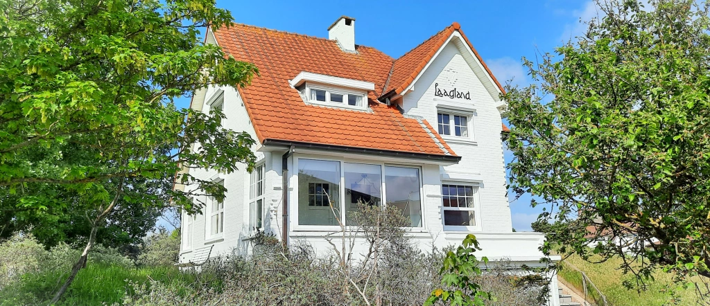 Huis aan LAAGLAND / VILLA 