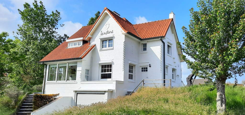 Huis aan LAAGLAND / VILLA 