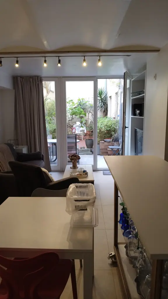Grote studio te huur