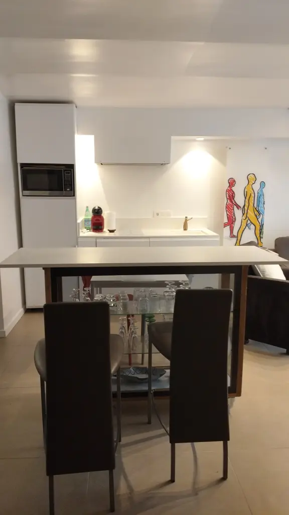 Grote studio te huur