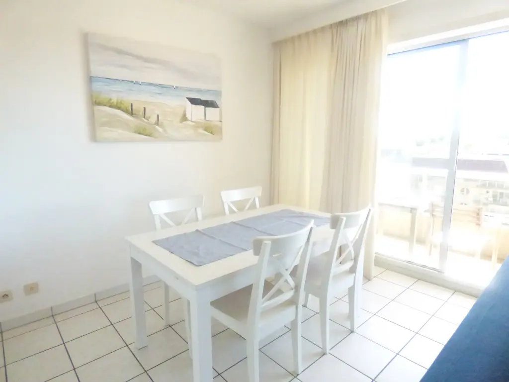Nieuwpoort-bad:  lastminute 26/5 tot 30/5 vakantieappartement 1-4 personen groot terras