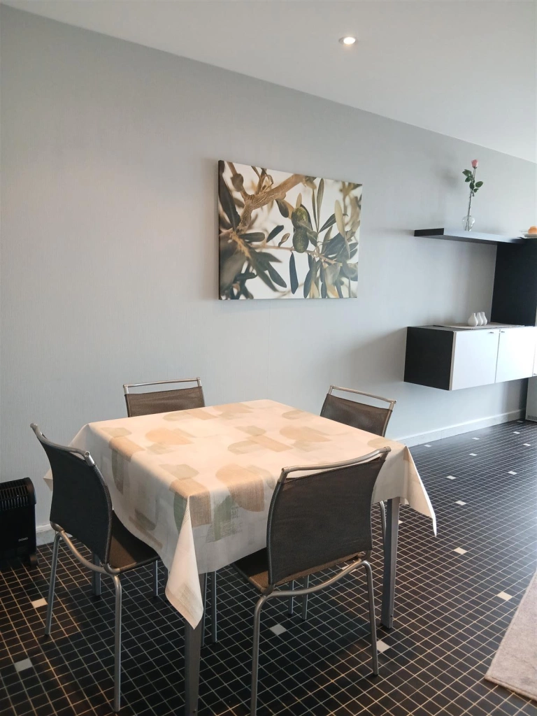 Appartement aan BRISTOL / B1