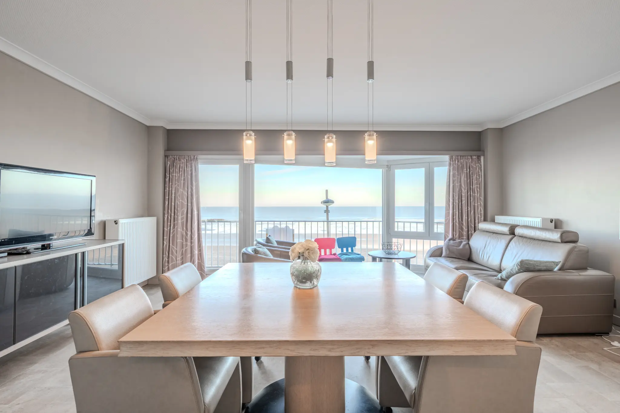 appartement zeedijk in Middelkerke - special seniors/kids met strandcabine