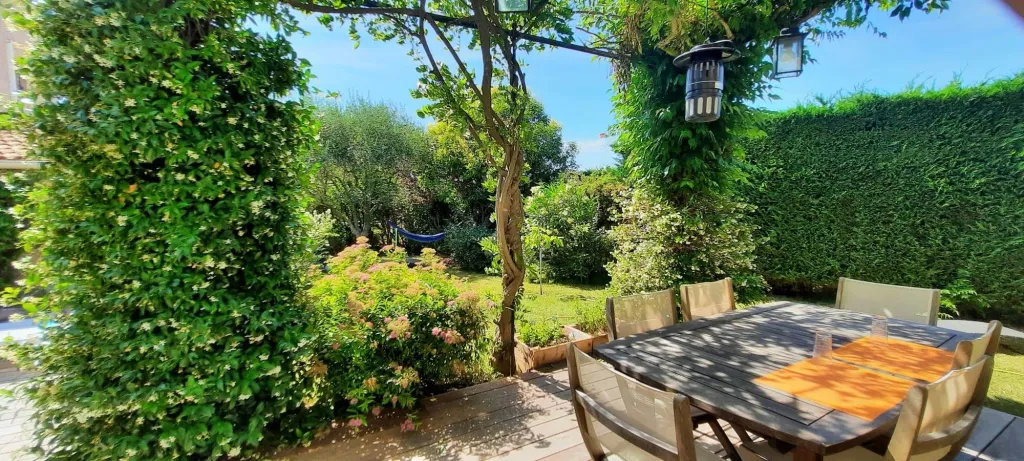 Provence - Vaucluse - Charmant vakantiehuis voor 2-5 personen, 2 slaapkamers, airconditioning, tuin in een rustige residentie