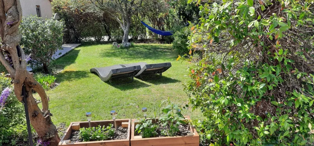 Provence - Vaucluse - Charmant vakantiehuis voor 2-5 personen, 2 slaapkamers, airconditioning, tuin in een rustige residentie