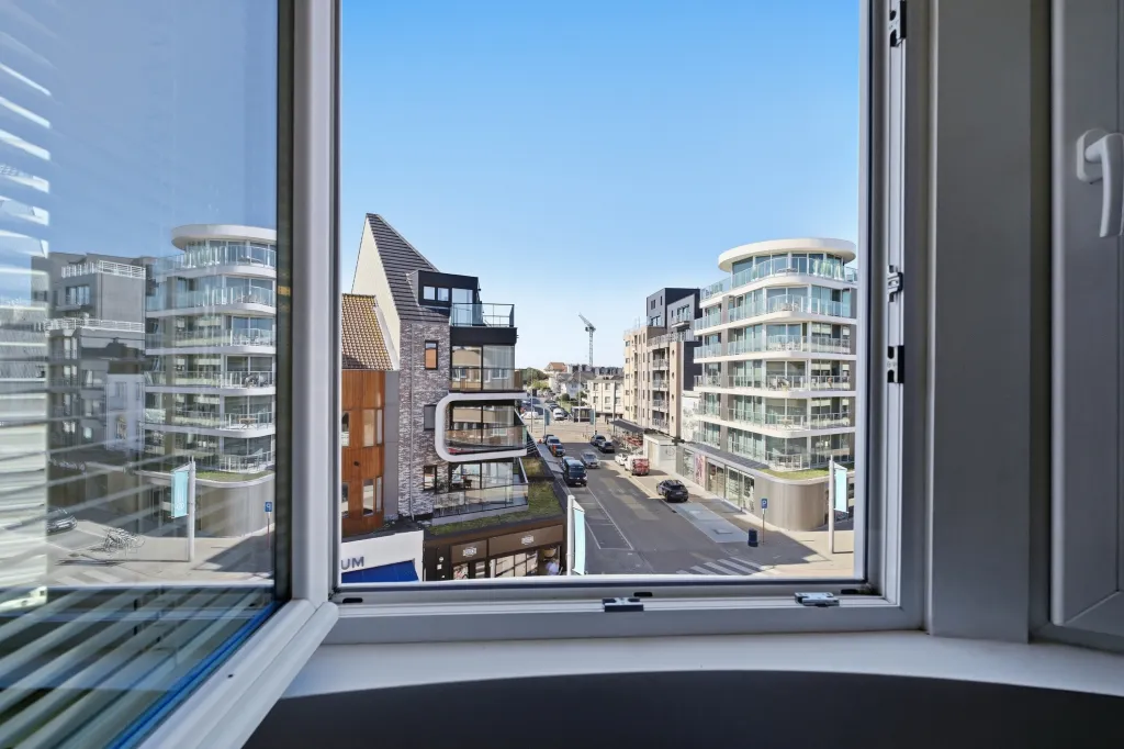 Appartement 'Seabase' in Sint-Idesbald nabij de zee