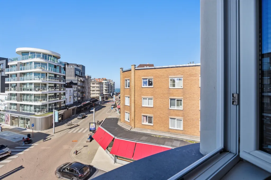 Appartement 'Seabase' in Sint-Idesbald nabij de zee