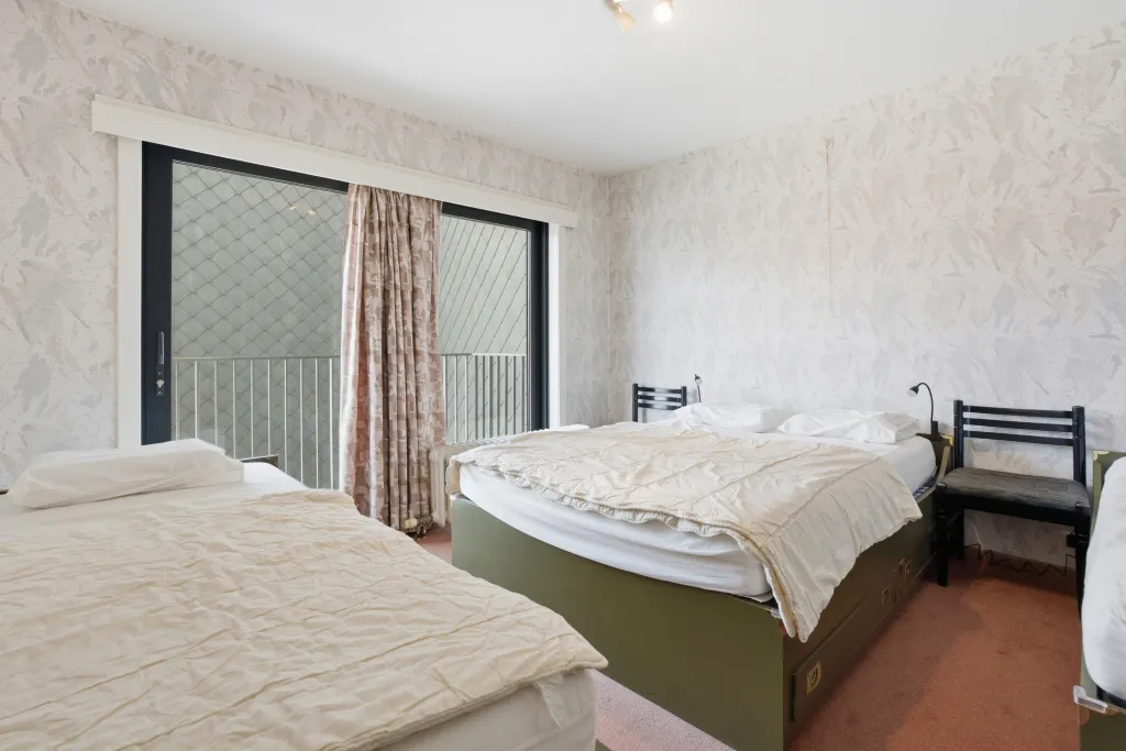 Appartement Estran – Frontaal Zeezicht op de Zeedijk in Sint-Idesbald