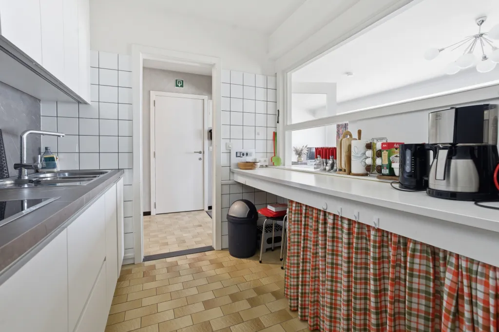Appartement Estran – Frontaal Zeezicht op de Zeedijk in Sint-Idesbald